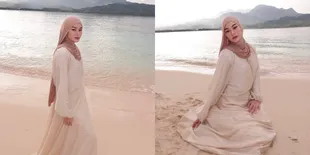 Mudik di Kampung Halaman Suami, Ini Potret Memukau Dinda Hauw Berpose di Pantai