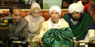 MUI Tanggapi Soal Rambut Nabi Muhammad yang Diterima Oleh Opick