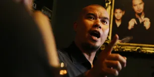 Mulan Diserang, Ahmad Dhani Sebut Haters Tidak Beragama