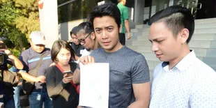 Muncul Banyak Bukti Nikah, Kriss Hatta Harap Tak Lagi Jadi Tersangka