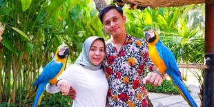 Muzdalifah Jawab Pertanyaan tentang Honor Termahal dan Gaji Tiap Bulan
