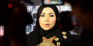 Muzdalifah Merasa Tak Pernah Larang Nassar Ketemu Anak