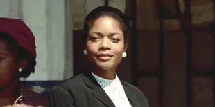 Naomie Haris Takut Bertemu Istri Nelson Mandela
