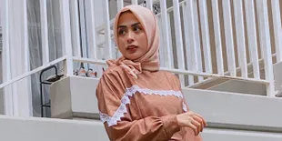 Ngabuburit Ala Selvi Kitty, Keliling Naik Motor Sambil Nikmati Senja