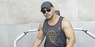 Ngaku Stres, Deddy Corbuzier Pamitan dari Media Sosial?