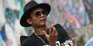 Ngaku Tak Butuh Media,  Young Lex: Klarifikasi Aja Lewat Youtube
