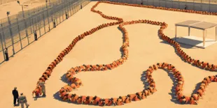 Ngeri! 'HUMAN CENTIPEDE' Bisa Jadi Film Sadis Yang Pernah Ada