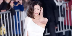 Nggak Perlu Photoshop, Jun Ji Hyun Pamerkan Kecantikan Natural