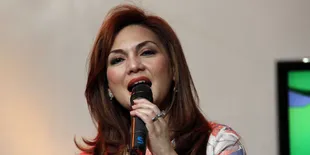 Nia Daniati Sudah Mantap Bercerai Dengan Farhat Abbas