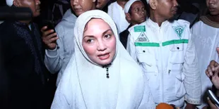 Nia Daniati Terharu Liat Ribuan Jamaah Ikuti Tahlilan Uje