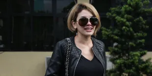 Nikita Mirzani Akui Dipaksa Kuasa Hukum Jupe Cabut Laporan