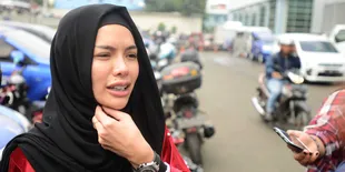 Nikita Mirzani Bikin Video Tentang Tukang Mabuk dan Zina Untuk Dipo Latief