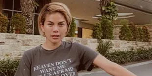 Nikita Mirzani Foto di Dapur Cuma Pakai Bra Sambil Gendong Baby Arkana, Bikin Netizen Iri!
