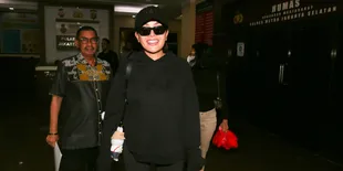 Nikita Mirzani Laporkan VA Terkait Asusila di Bawah Umur