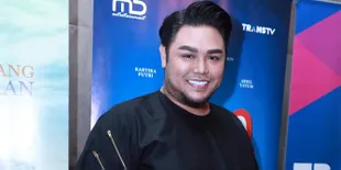 Nikita Mirzani Mantap Berhijab, Ivan Gunawan Beri Support Penuh