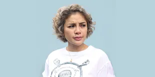 Nikita Mirzani Menangis di Persidangan, Ungkap Masih Berstatus Sebagai Istri Sah Dipo Latief