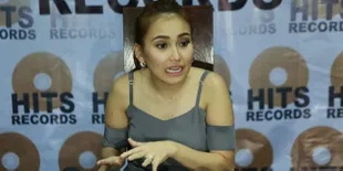 Nilai E Pada Mata Kuliah Agama & IPK Minim, Ayu Ting Ting Cuek