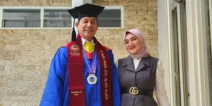 Nini Carlina Rayakan Wisuda Suami, Resmi Jadi Sarjana Hukum