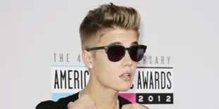 Noel Gallagher Mencela Keterlambatan Justin Bieber