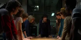 Nomor Telepon di STRANGER THINGS Ini Ternyata Bisa Kamu Hubungi dan Tersambung ke Kantor Polisi Hawkins