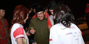 Nonton Bareng Film '3 SRIKANDI', BJ Habibie Langsung Terkesan