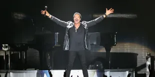 Nonton Lionel Richie Seharga Sejutaan? Bisa Banget!