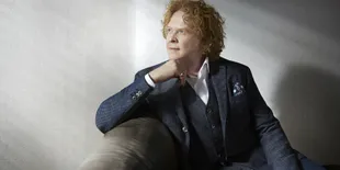 Nostalgia Kalem Bareng Simply Red Cuma Rp 1,8 Jutaan