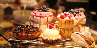 Nostalgia Masa Anak-Anak di Mr Jones’ Orphanage Cake Shop