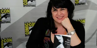 Novel Erotisnya Diadaptasi Jadi Film, EL James Takut