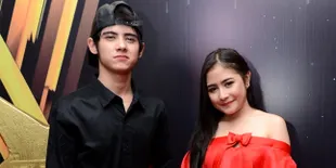Pajang Foto Selfie Bareng, Aliando &#38; Prilly Dijodohkan Fans