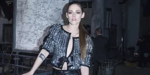 Pakai Cincin, Kristen Stewart Sudah Nikah Dengan Alicia Cargile?