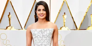 Pakai Dress Tunjukkan Kaki di Depan PM India, Priyanka Dicaci