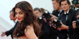 Pakai Gaun Mermaid, Aishwarya Rai Guncang Cannes 2014