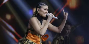 Pakai Kebaya Tradisional Bali, Agnez Mo Makin Cantik Elegan &#38; Panen Pujian dari Fans