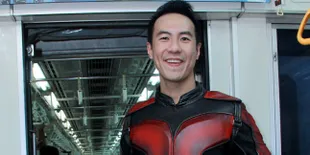 Pakai Kostum Ant-Man, Daniel Mananta Siap Menjaga Bumi