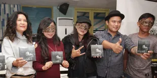 Pakai Topeng, Band MASQA Rilis 'Persembahan Untuk Cinta'