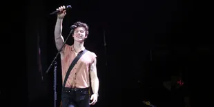 Paling Meriah, 'If I Can't Have You' Sihir Penonton Konser Shawn Mendes di Indonesia