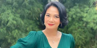 Pamer Foto Selfie Tersenyum Manis, Dian Nitami Bintang 'BUKU HARIAN SEORANG ISTRI' Tulis Caption Inspiratif!
