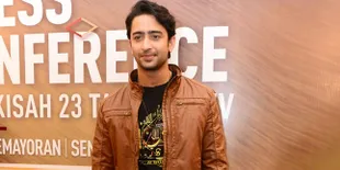 Pamer Senyum Menawan, Shaheer Kompak Pose Bareng Adik Cantiknya