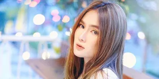 Pamer Suara Merdu, Ini Momen BTS Shanice Margaretha Naik Sepeda Sambil Nyanyi di Lokasi Syuting 'NALURI HATI'