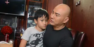 Pandangan Kritis Deddy Corbuzier Tentang Sistem Pendidikan
