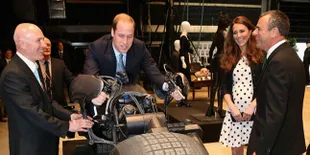 Pangeran William dan Harry Jadi Batman Sehari