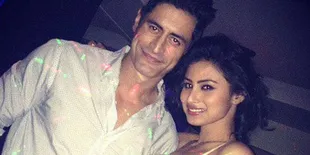 Panggil Sayang di Socmed, Mouni Roy dan Mohit Raina Jadian?