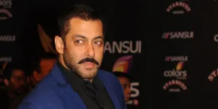 Parah! Nonton Filmya Sendiri di Bioskop, Salman Khan Ketiduran