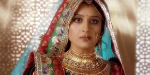 Paridhi Sharma Dilecehkan Sutradara? Ini Jawaban Sang Produser