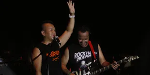 Pas Band Bawakan Lagu The Beatles di Panggung JogjaROCKarta