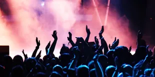 Pelarangan Sponsor Rokok Bikin Musisi Lebih Kreatif