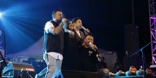 Peluk - Cium Fans, 3 Vokalis Kahitna Bikin Malang Jazz Festival 2018 Panas