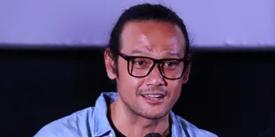Penakut Tapi Nekat Sutradarai Film Horor 'RUMAH KALIURANG', Dwi Sasono Syuting di Lokasi Aslinya