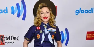 Tampil Provokatif, Madonna Jadi Sorotan di Met Ball 2013